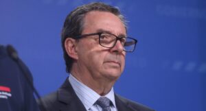 Escudo de las Américas desata choque político: Barros responde a Boric y Bachelet y descarta riesgo para la soberanía