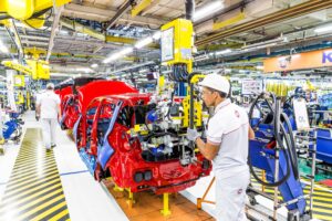 Stellantis descarta cerrar sus plantas de Fiat y Peugeot en Argentina.