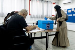 Qatar niega injerencia en elecciones de Israel tras acusaciones contra partidos árabes